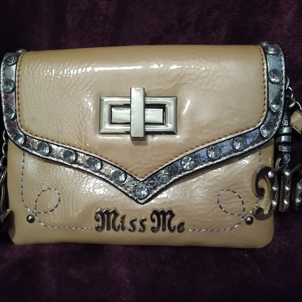 Miss Me Crossbody